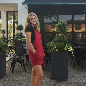 Meet your Posher, Addy